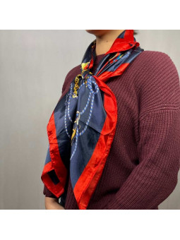 Large Foulard En Soie Bleu Nuit Au Liseré Rouge Premium