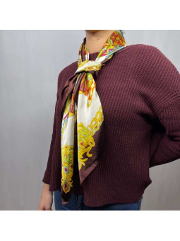 Large Foulard En Soie Bleu Nuit Au Liseré Rouge Premium