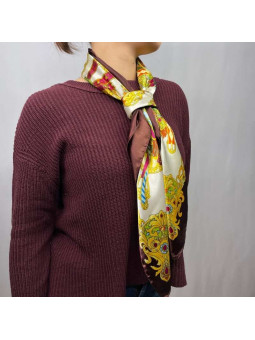 Large Foulard En Soie Bleu Nuit Au Liseré Rouge Premium