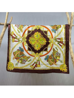 Large Foulard En Soie Bleu Nuit Au Liseré Rouge Premium