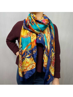 Foulard Doré Sur Un Fond Bleu Nuit Et Turquoise Premium