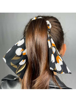 Foulard Cheveux Noir Aux Motifs Délicats De Petites Fleurs