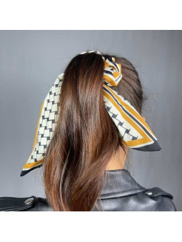 Foulard Avec Chouchou Cheveux Blanc, Doré Et Noir Aux Petits Carrés