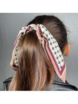 Foulard Pour Cheveux Blanc, Rose Et Rouge Aux Petits Carrés