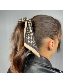 Foulard Pour Cheveux Avec Chouchou Noir Et Beige Aux Petits Carrés