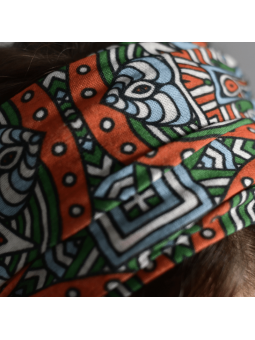 Tour de Cou Rouge Vert et Bleu Motif Ethnique