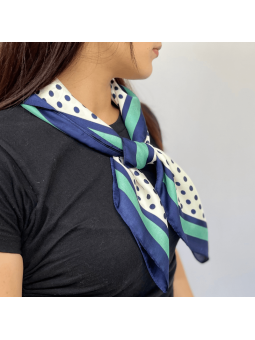 Foulard Carré 70 cm à Petit Point Bleu Liseré Vert