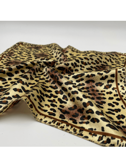 Petit Foulard Carré Au Motif Léopard Dorée 50cm Soyeux Et Brillant