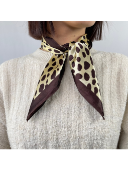 Petit Foulard Carré Au Motif Léopard Noir 50cm Soyeux Et Brillant