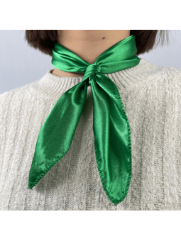 Petit Foulard Carré Monochrome Vert Pomme De 50 cm Satiné Et Brillant