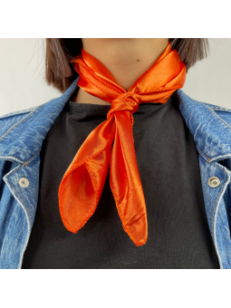 Petit Foulard Carré Monochrome Orange Cuivré De 50 cm Satiné Et Brillant