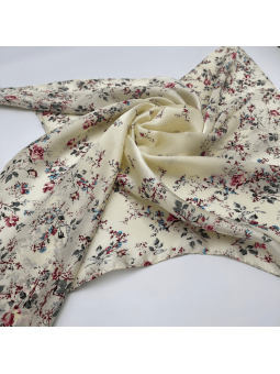 Foulard Carré 70 cm Aux Motifs Délicats De Fleurs De Cerisier Beige