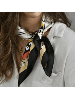 Foulard Carré 70 cm Zébré Avec Liseré Rouge, Doré et Noir Revisité