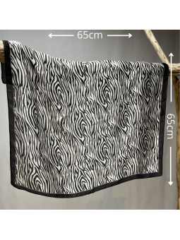 Foulard Carré 65 cm Imprimé De Fines Zébrures Délicates