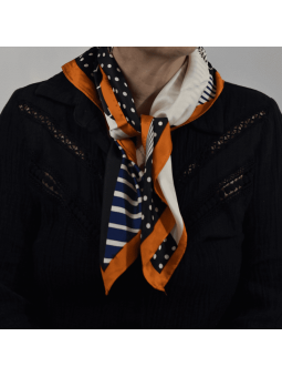 Foulard Carré 70 cm Orange, Noir Et Bleu Aux Motifs Géométriques Abstrait